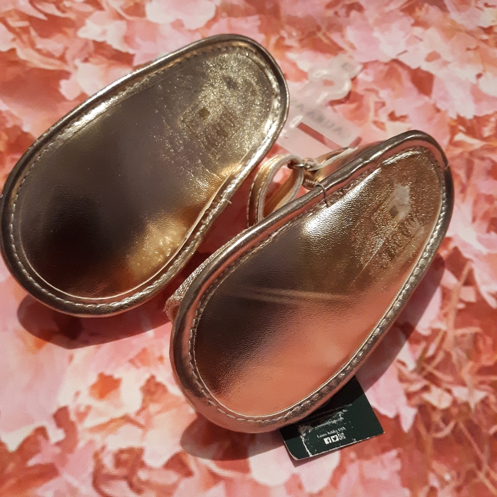 Shoes - Picture 3 of 4